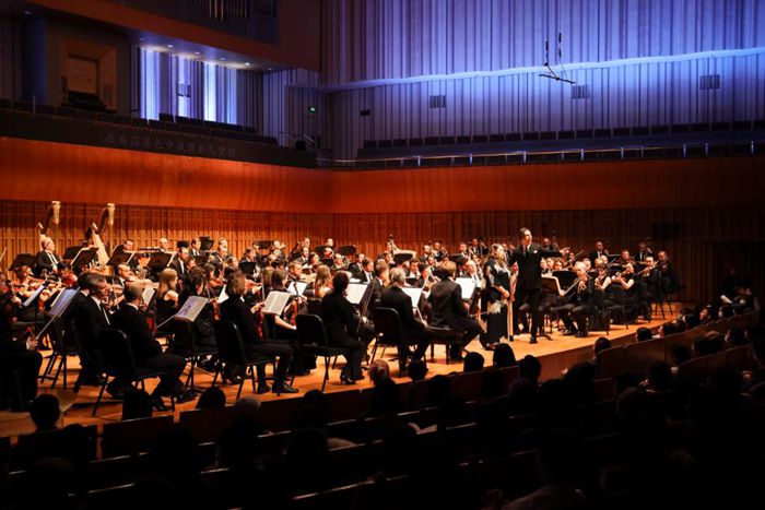 库伦奇斯携音乐永恒乐团亮相西安国际音乐节